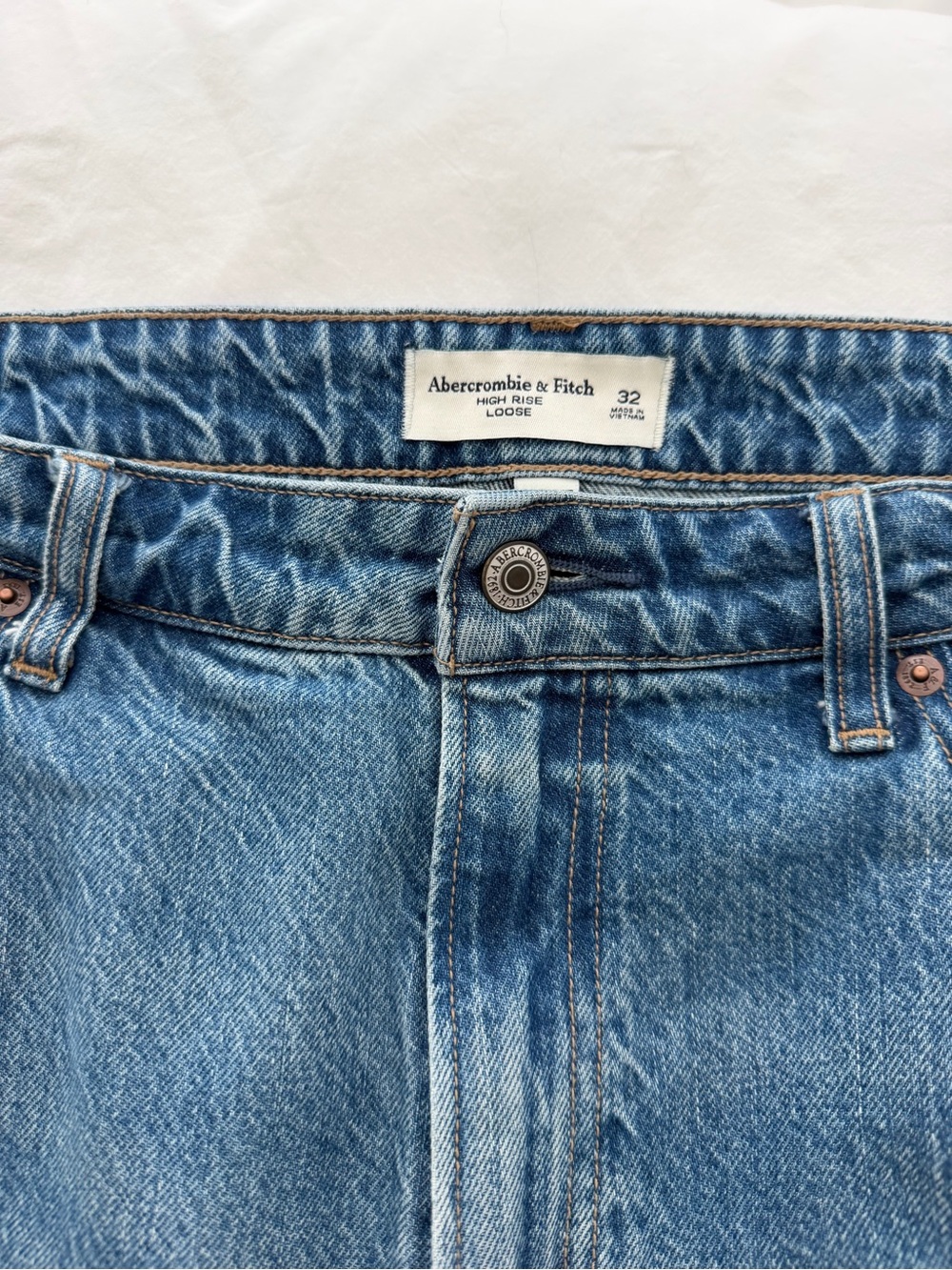 Abercrombie & Fitch High-Rise Loose Jeans - Curve Love